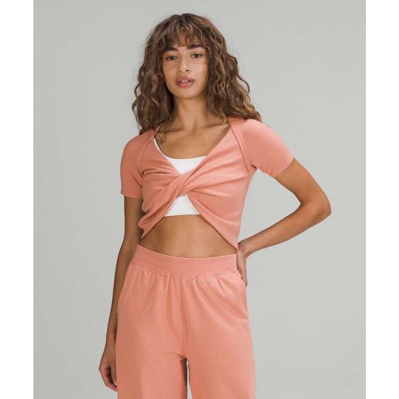 Lululemon LA Twist Front Crop Top‎ Pink Savannah Size 8 - Picture 1 of 8